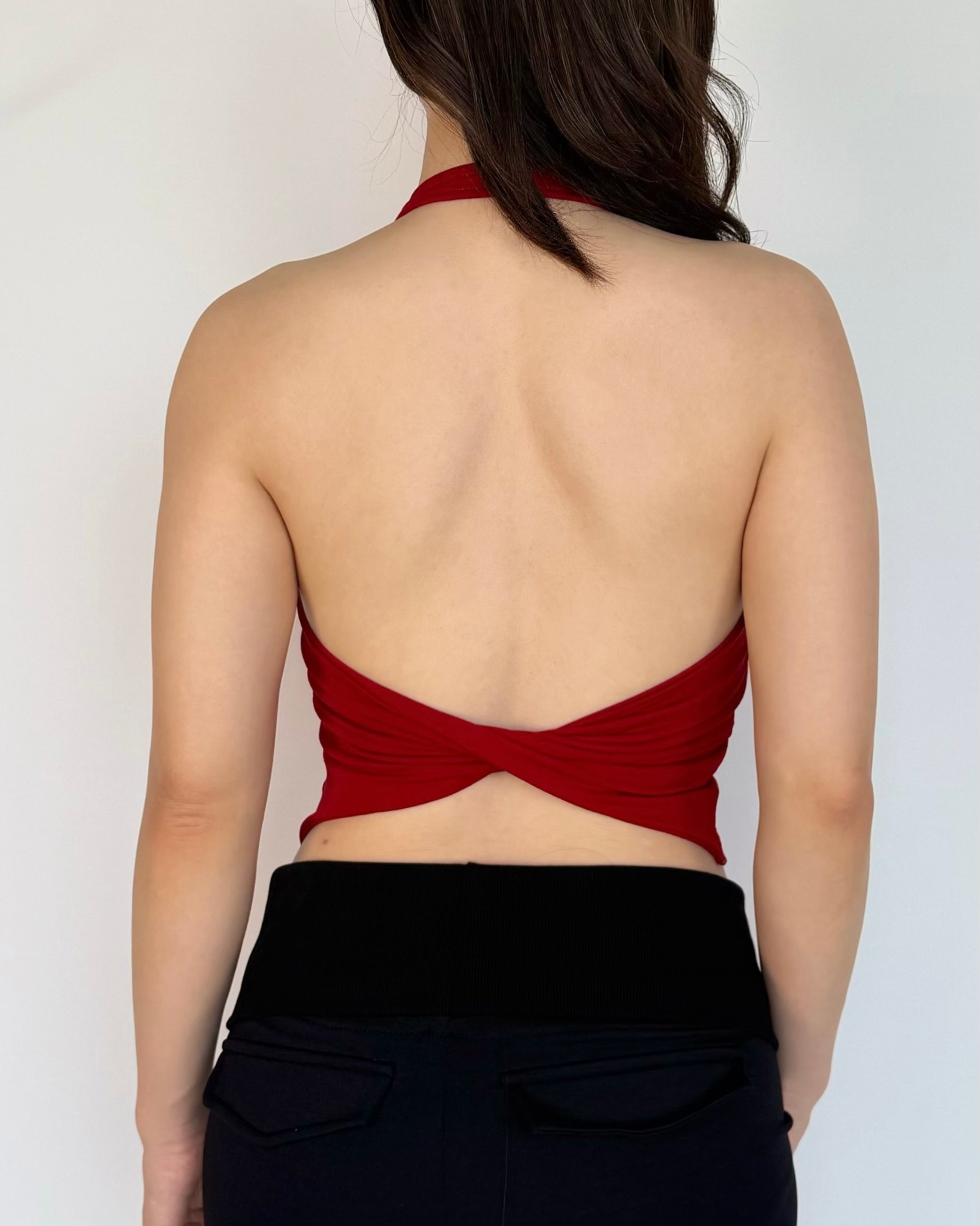 Back Muse Halter Top with Built‑In Pads
露背掛頸連 Pad 上衣