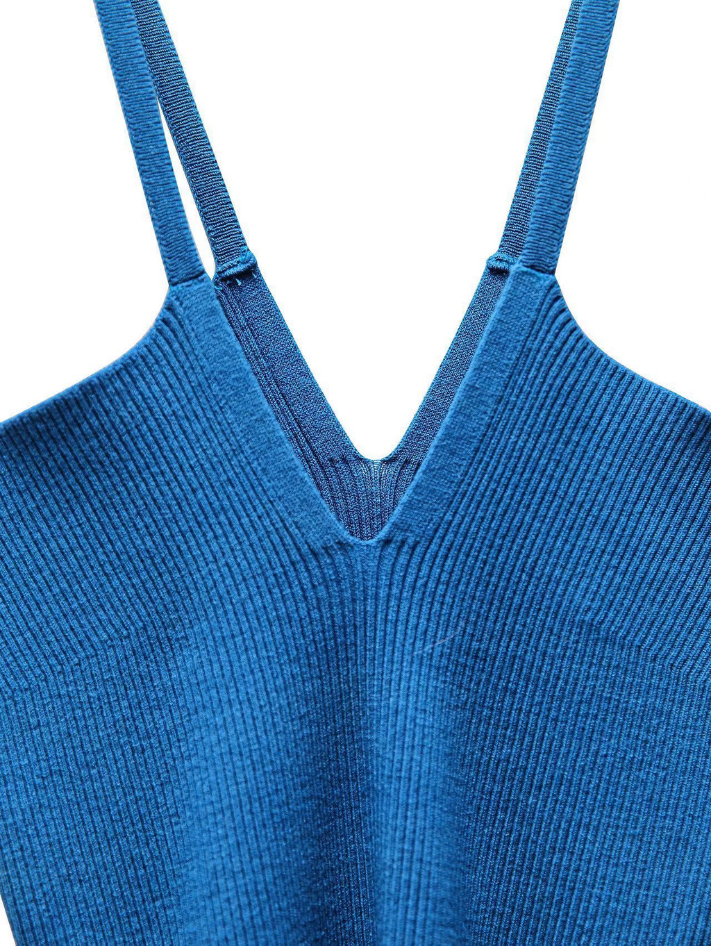 Effortless V-Neck Knit Top 
質感V領坑紋針織背心
