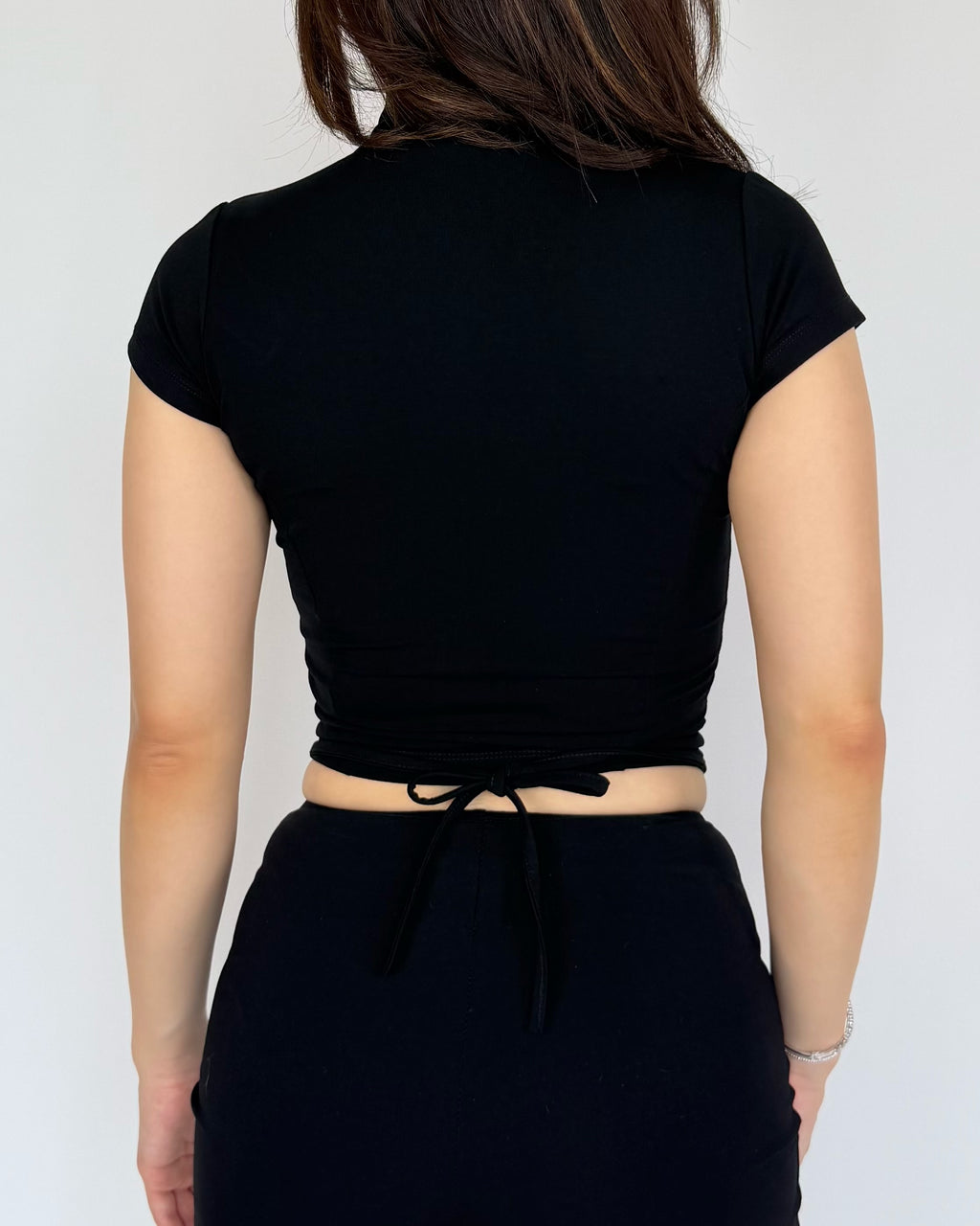 Allure Zip Sculpt Crop Top