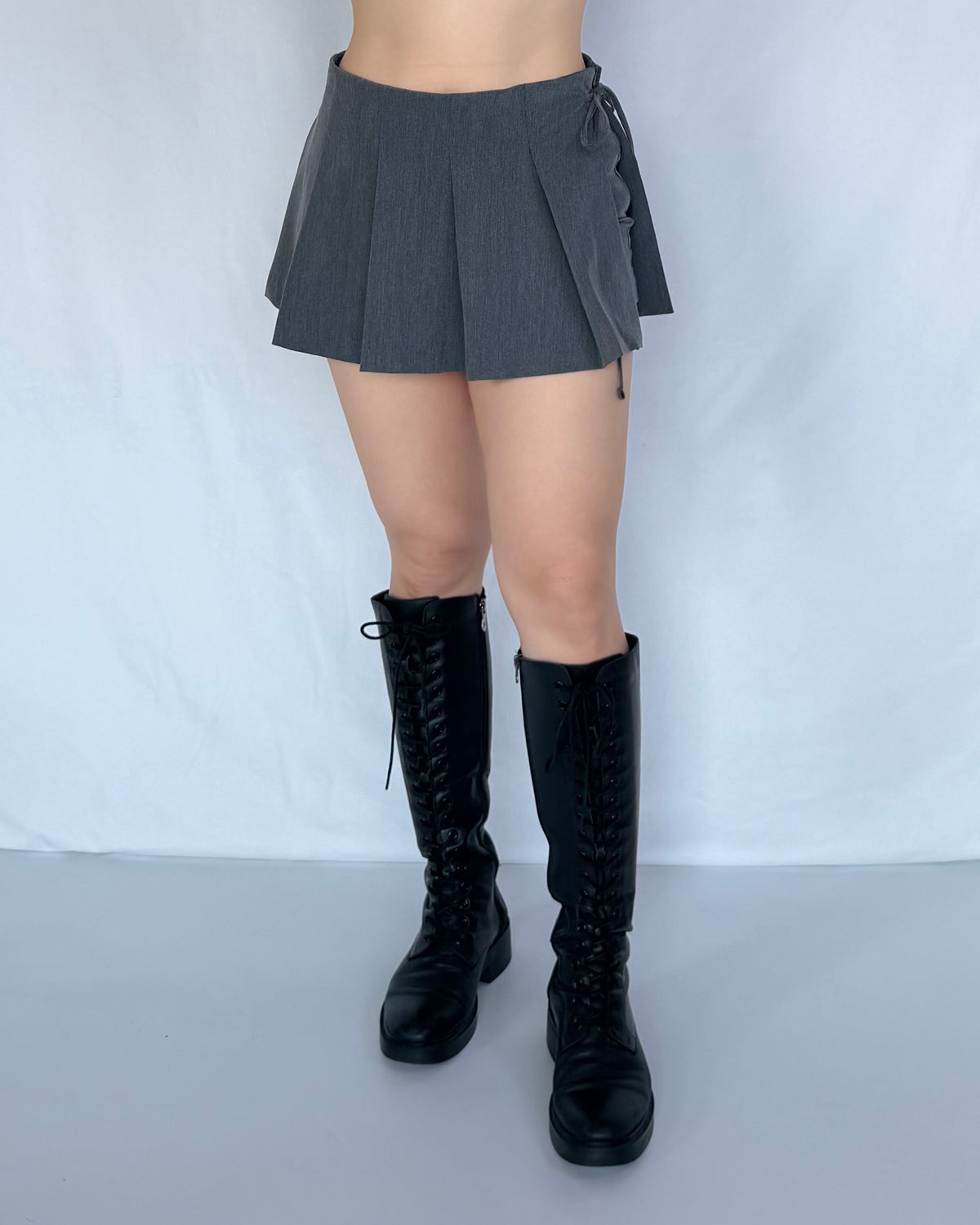 Tailored Pleated Tie-Side Skort
西裝感百褶綁帶裙褲