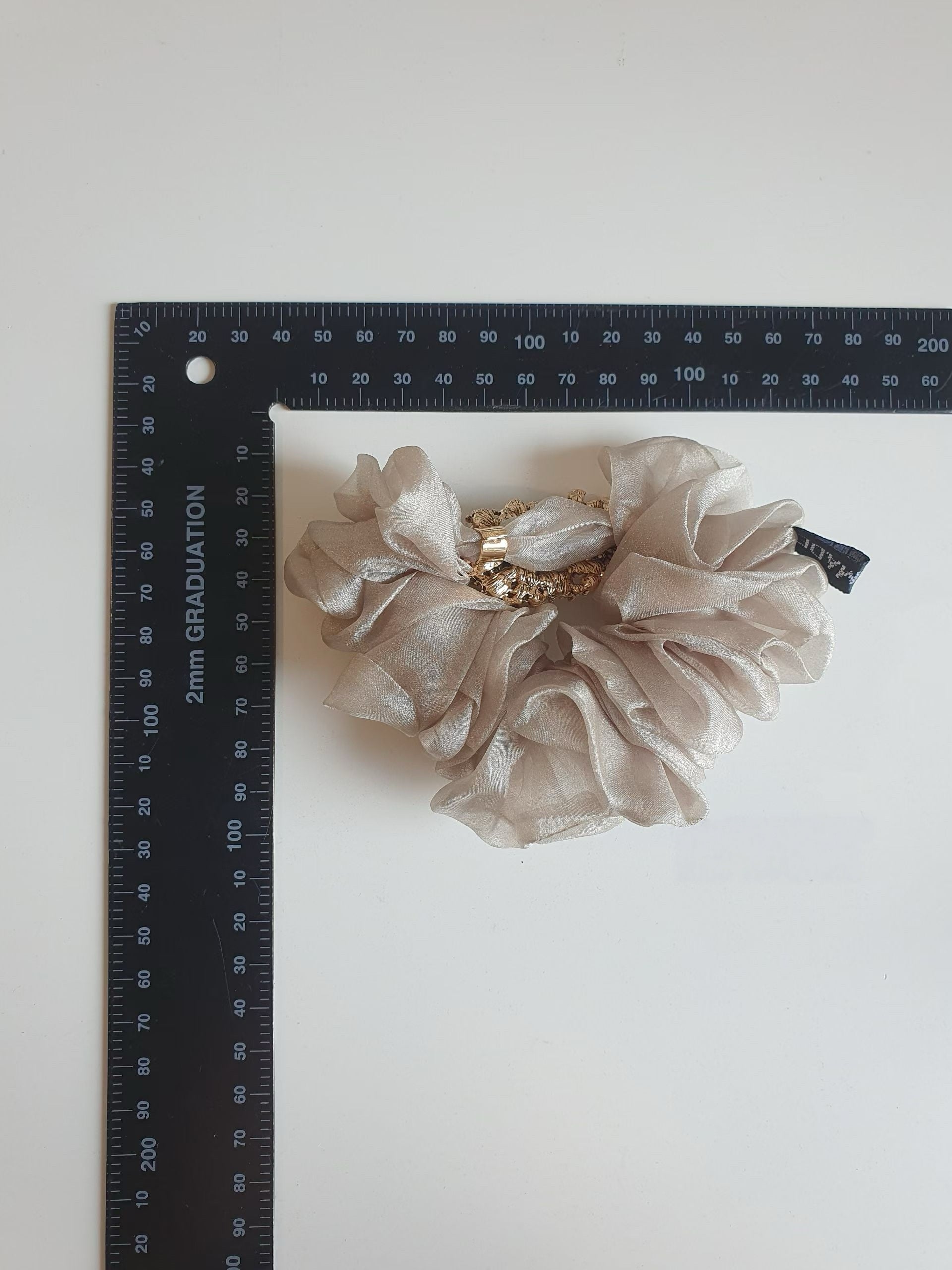 Luxe Crystal Satin Hair Scrunchie – Medium 
輕奢絲光水晶髮圈
