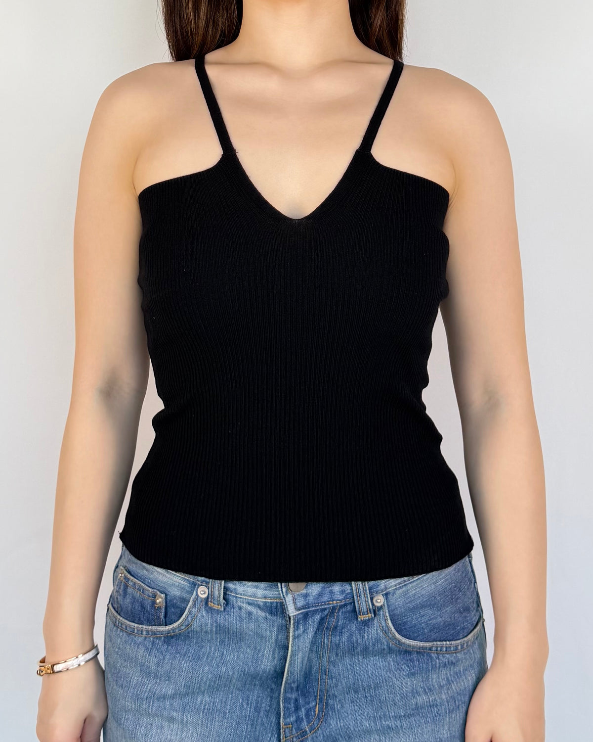 Effortless V-Neck Knit Top 
質感V領坑紋針織背心