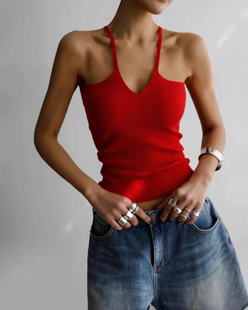 Effortless V-Neck Knit Top 
質感V領坑紋針織背心