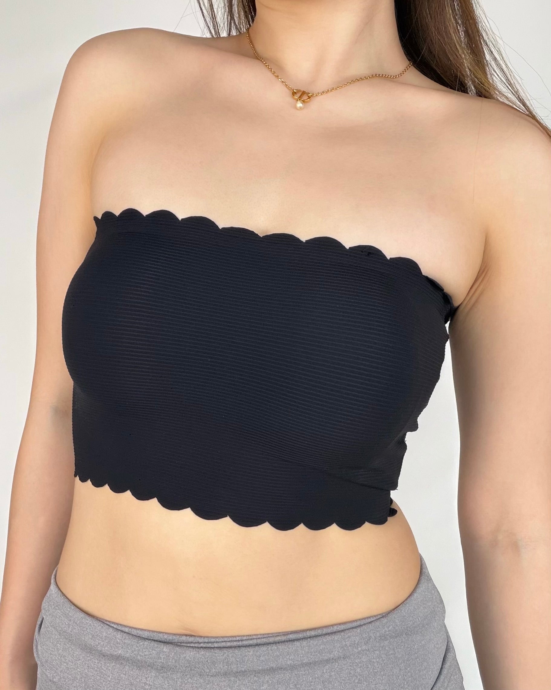 Luna Scallop Bandeau  
月光波浪邊抹胸上衣
