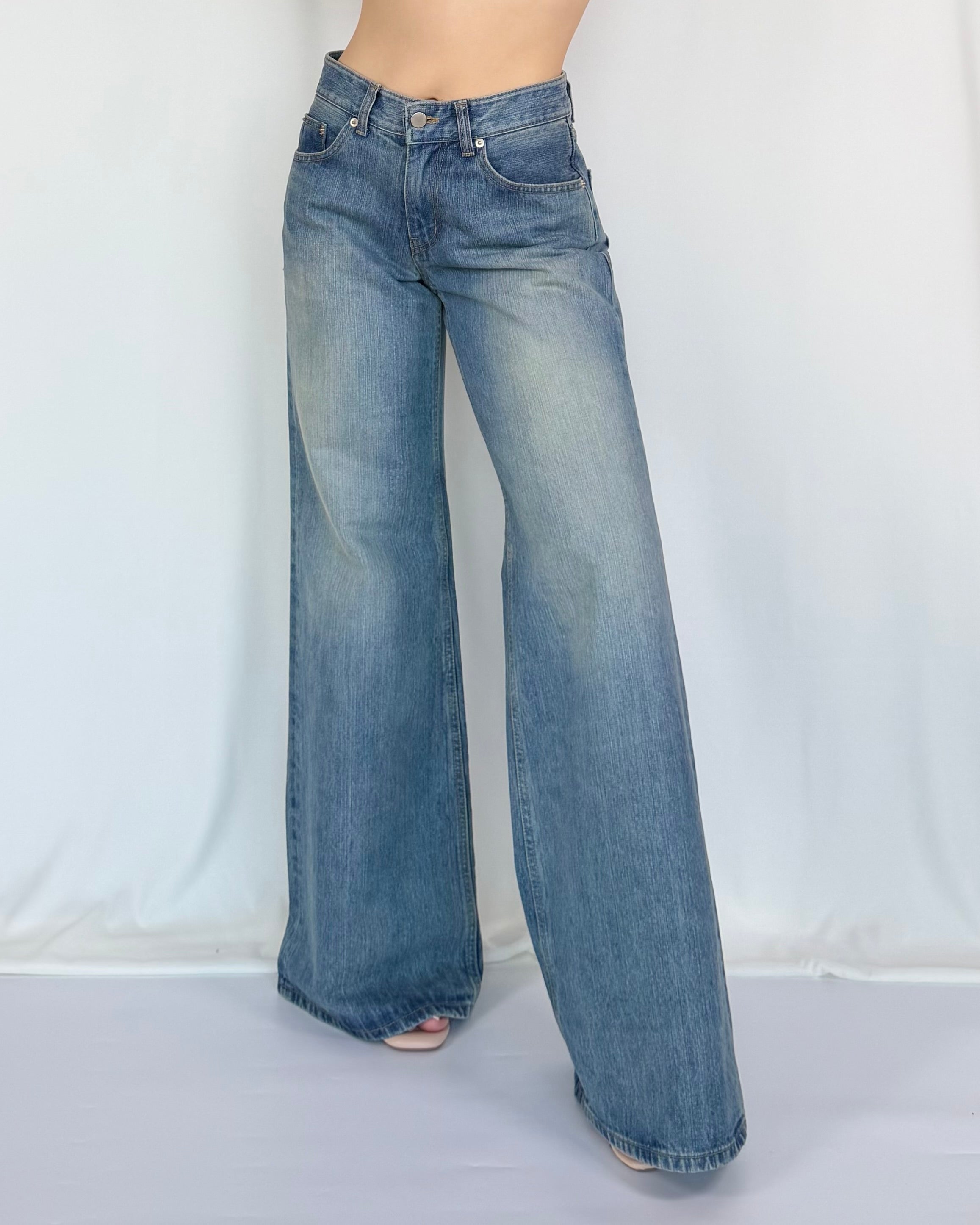 Sienna High‑Rise Wide Leg Jeans
復古修長高腰闊腳牛仔褲
