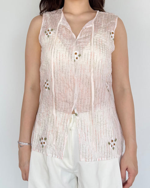 Daisy Whisper Embroidered Top
初夏雛菊刺繡背心