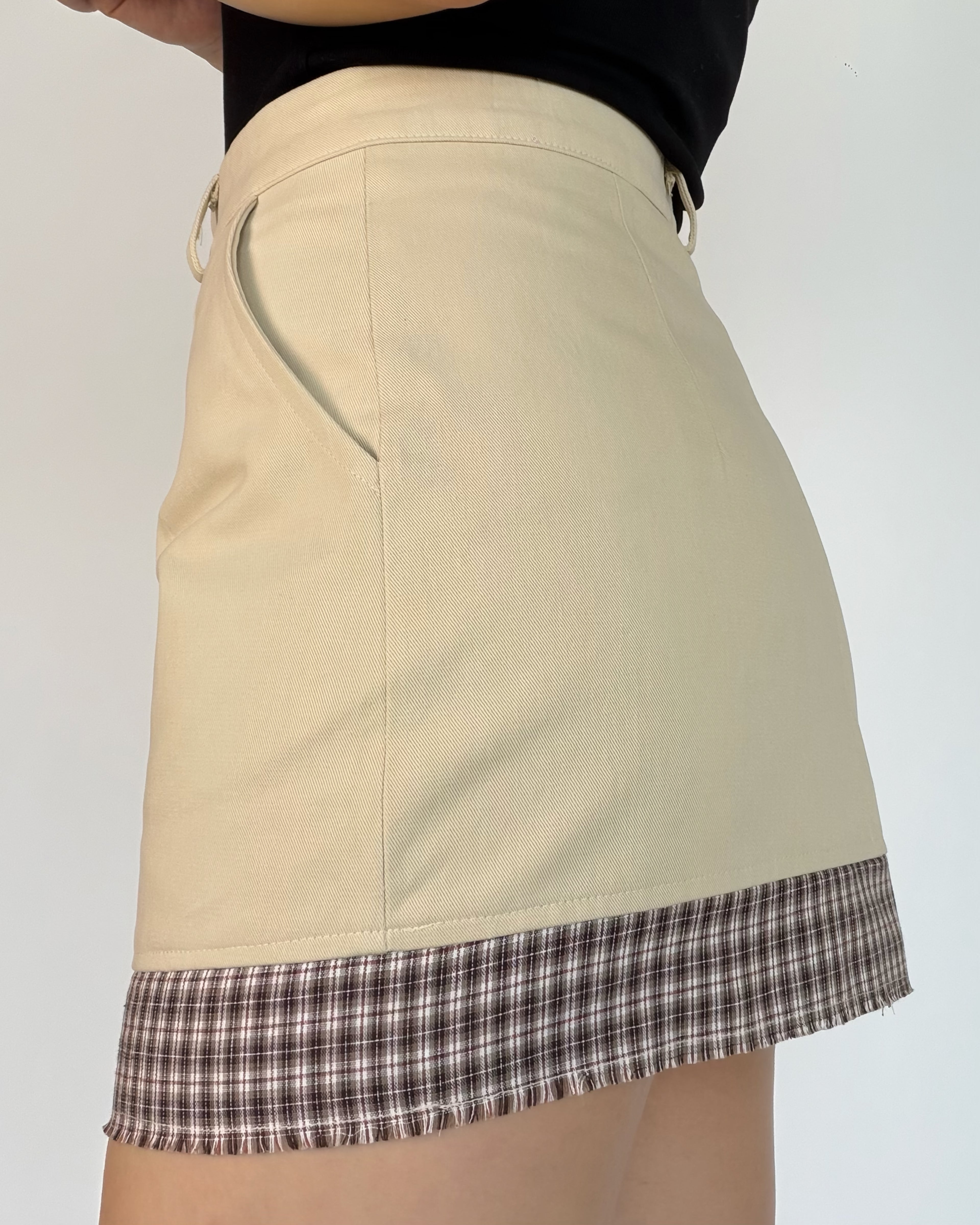 Vintage Plaid Hem Skirt
復古格紋拼接短裙