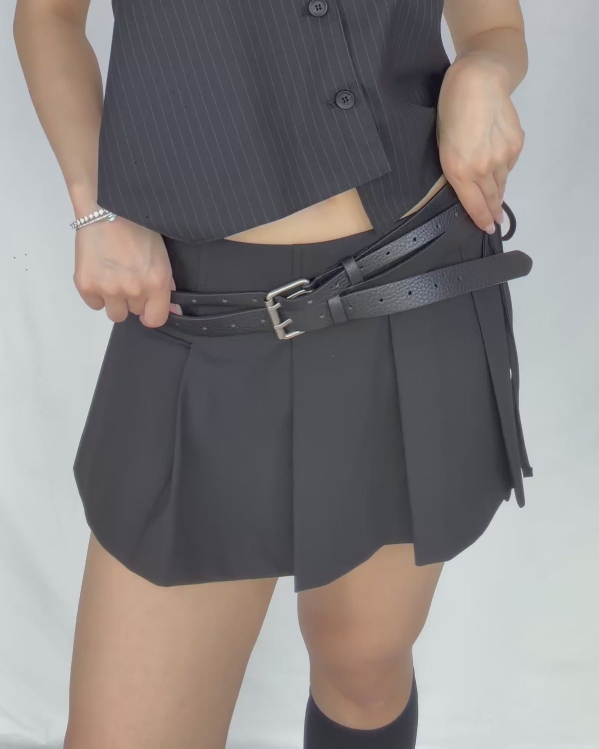 Double Strap Buckle Belt
雙層扣環皮帶